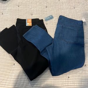 2 Pairs Old Navy Rockstar Skinny